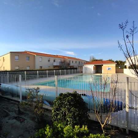Appartement Dans Residence Au Calme Avec Piscine Ле-Сабль-д'Олонн Екстер'єр фото